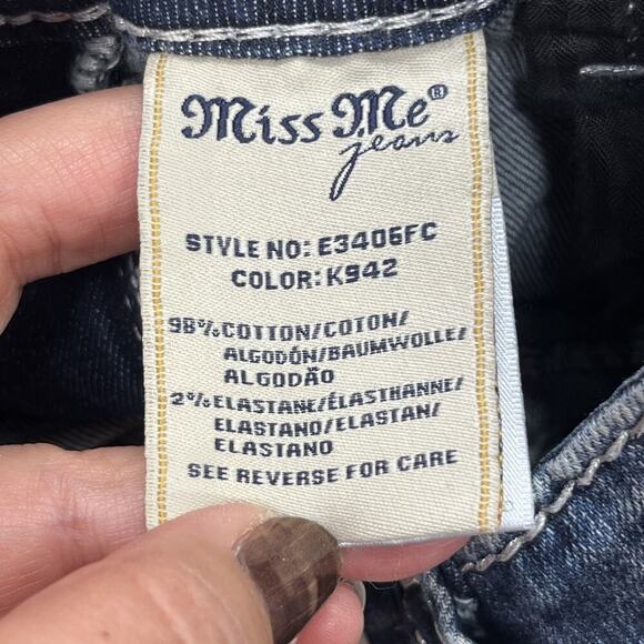 Miss Me Jeans Capris Crop Women’s Size 26 Mid Rise Embellished Medium Wash Denim - Picture 9 of 14